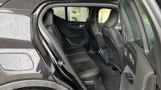 Volvo XC40 2.0 B4P Ultimate Dark 5dr Auto Petrol Estate